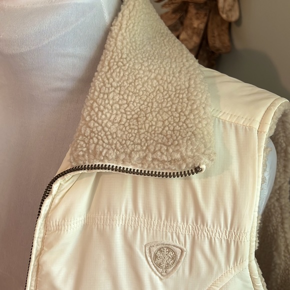 American Eagle Outfitters | Sherpa Lined Puffer Vest - Picture 6 of 10